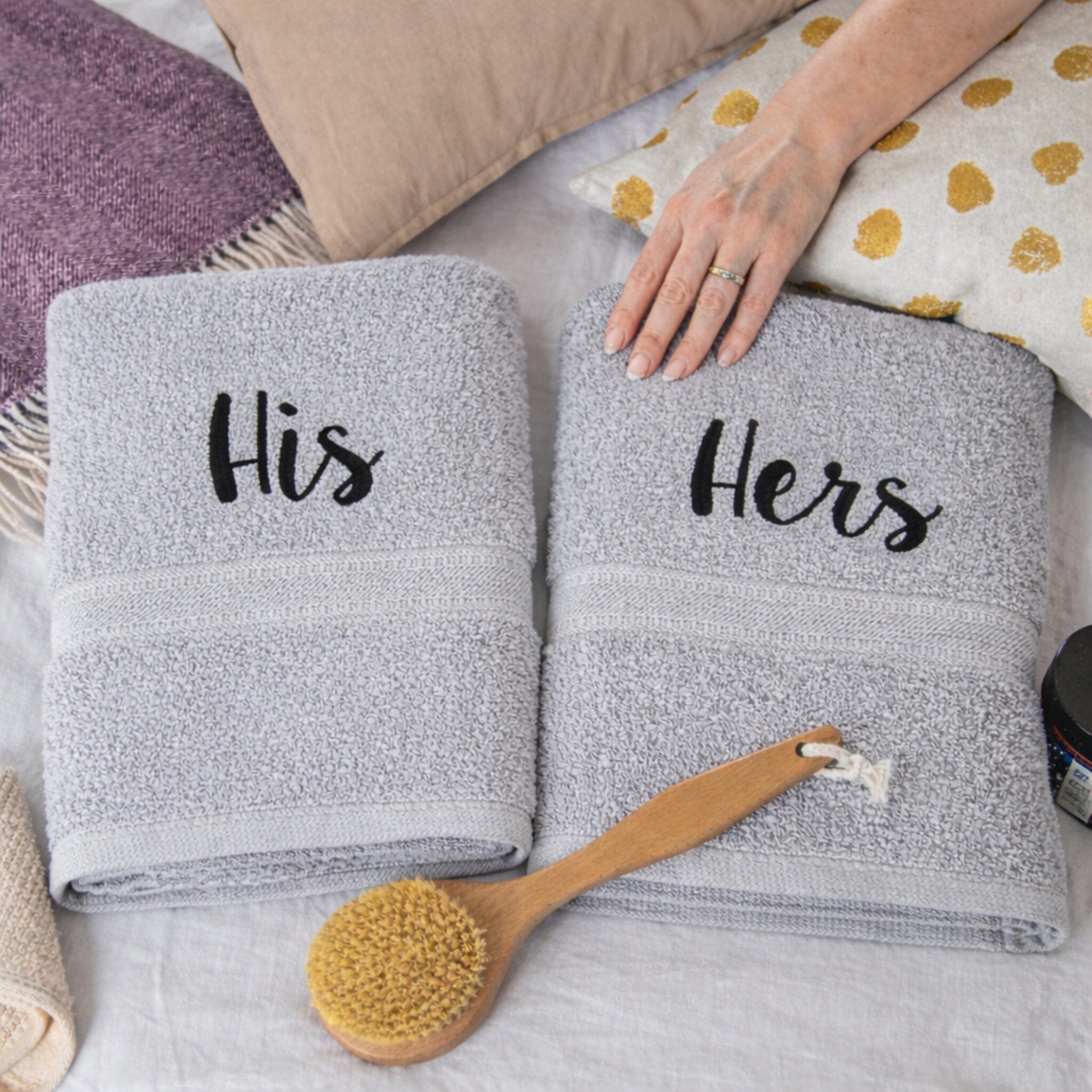 black text on light grey towels