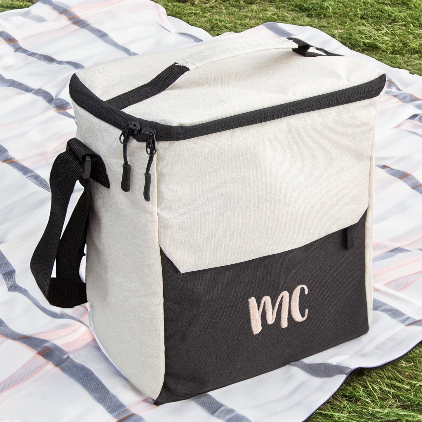 Our personalised eco-friendly insulated cooler bag is a thoughtful gift for mum or dad. Made from recycled materials, with carry handles ideal for picnics.