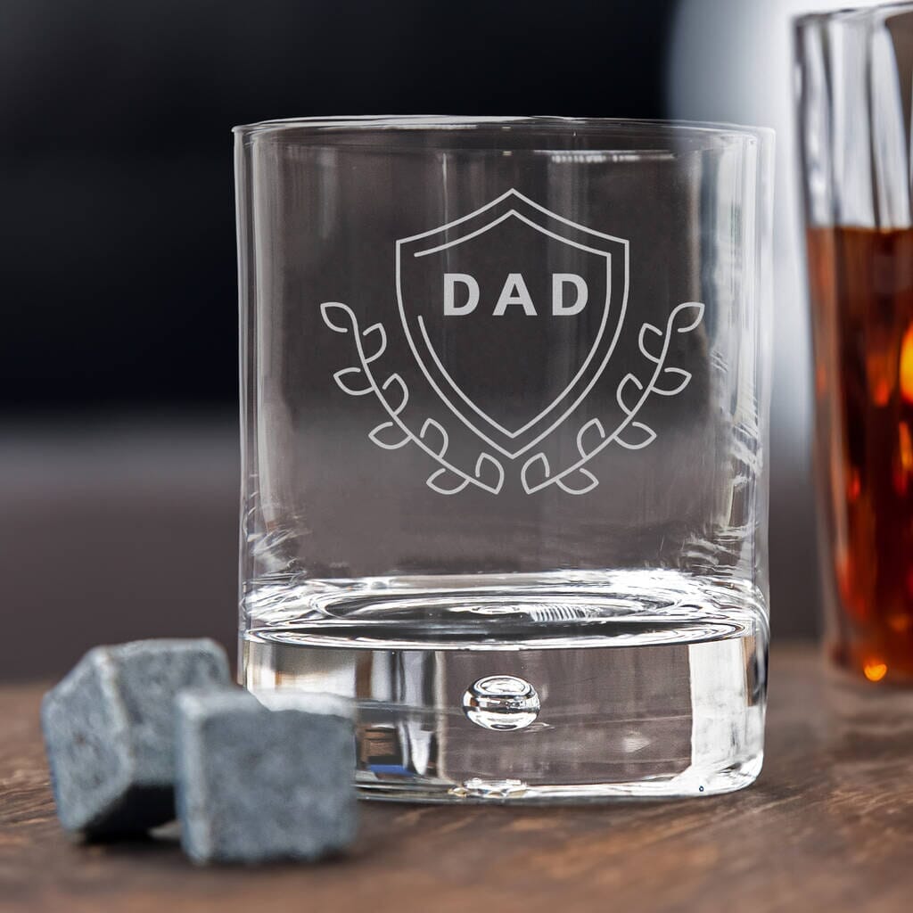 personalised-whiskey-glass-with-shield-design