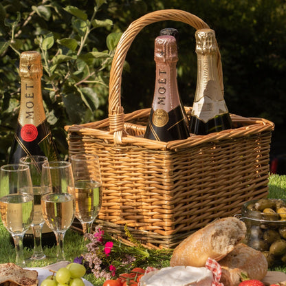 Lifestyle Wicker Wine carrier Basket in a picnic spot