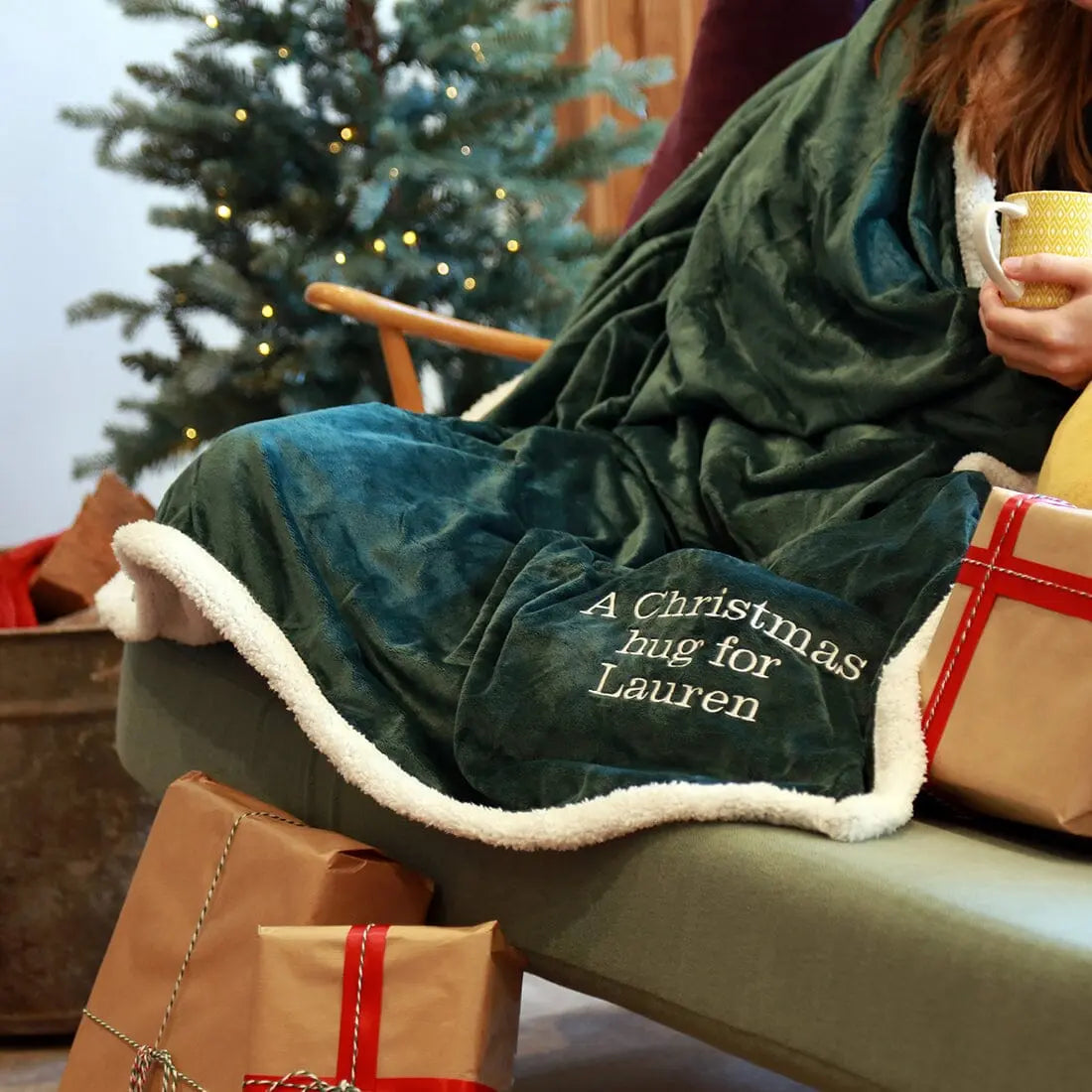 Cosy Sherpa Blanket With Carry Bag   