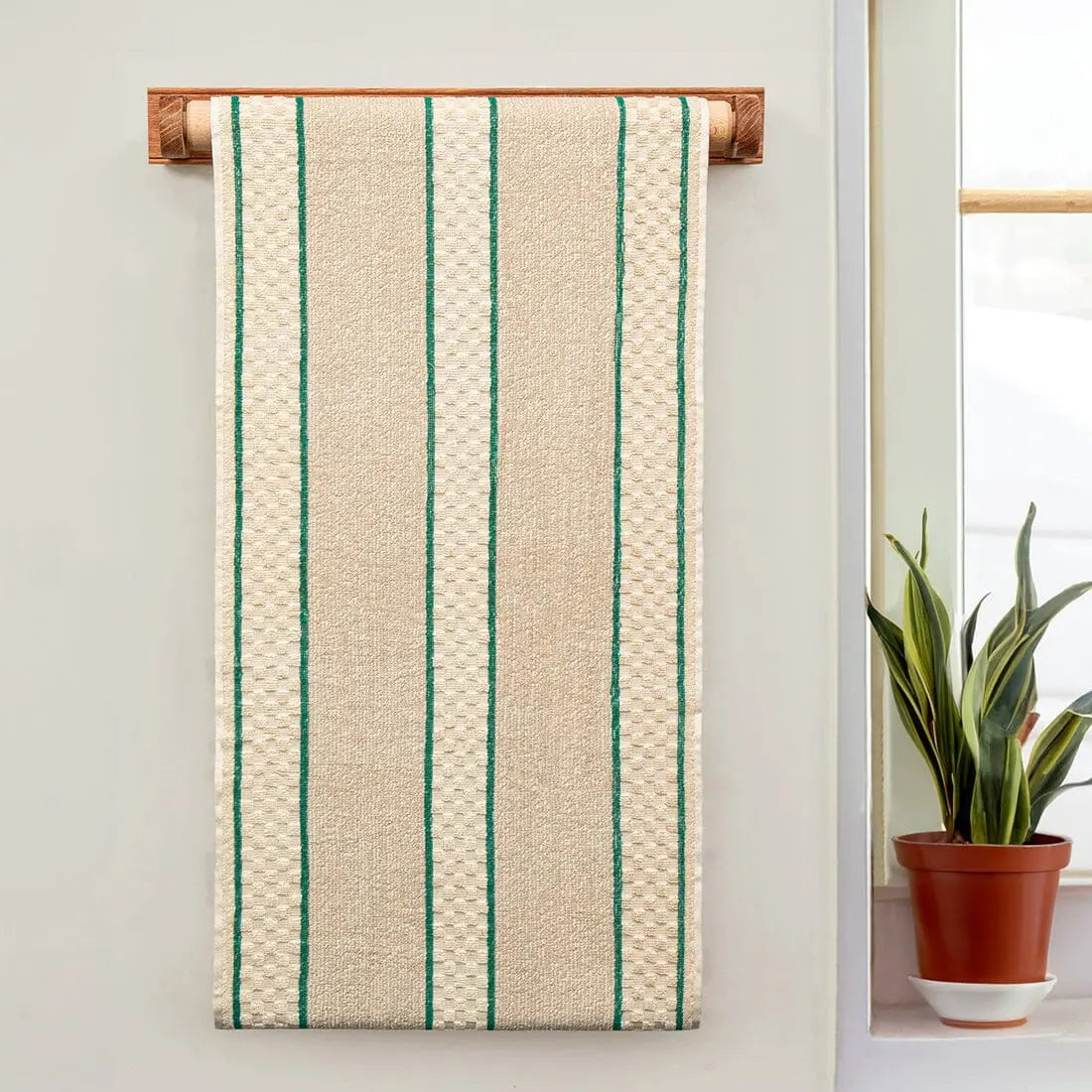 Green kitchen roller towel